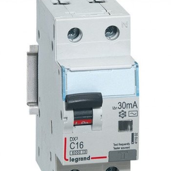 Automatinis jungiklis su srovės nuotekio rėle Legrand 411002 (16A, 1P+N, 230V, 30mA, RCBO)
