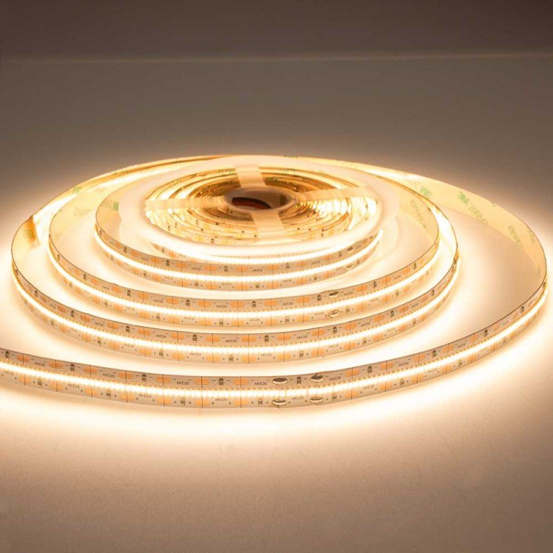 LED juosta, 22W/m, 1900Lm/m, 24V, šilta balta šviesa LED juosta, 22W/m, 1900Lm/m, 24V, šilta balta šviesa