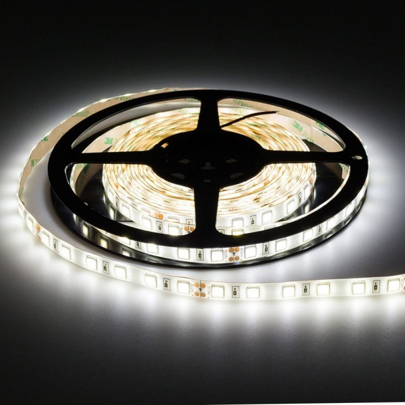 LED juosta, 16W/m, 1100Lm/m, 24V, 3 metai garantija, IP65, šalta balta šviesa LED juosta, 16W/m, 1100Lm/m, 24V, 3 metai garantija, IP65, šalta balta šviesa