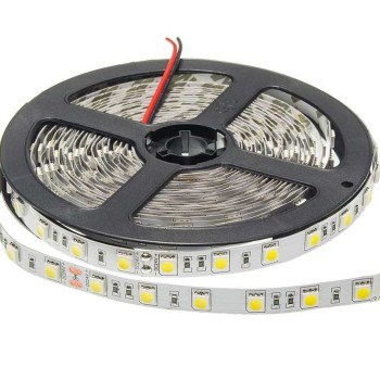 LED juosta, 14.4W/m, 600Lm/m, 24V, Pro, šilta balta šviesa